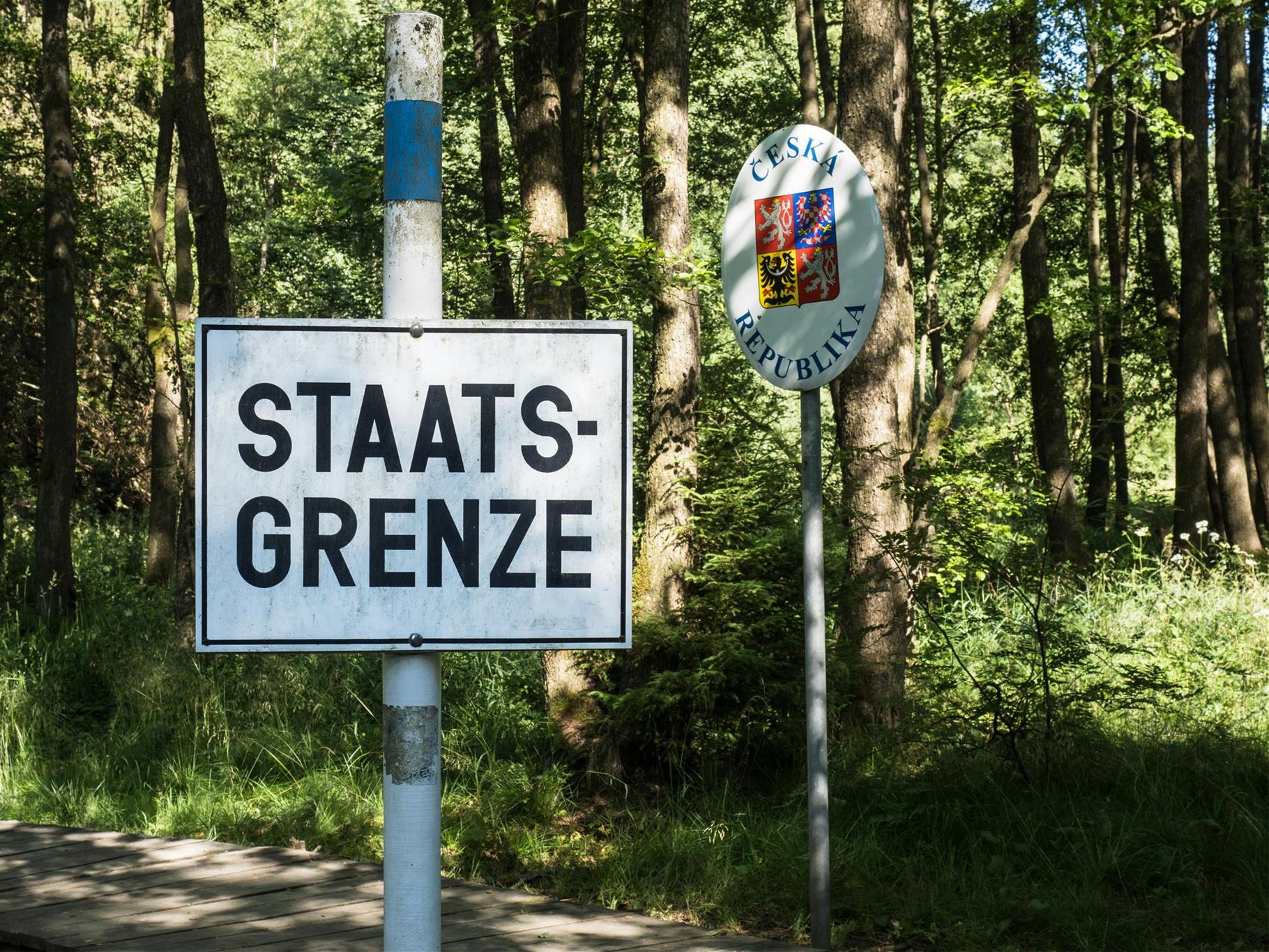 Schild Staatsgrenze